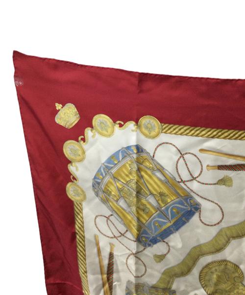 HERMES（エルメス）HERMES (エルメス) カレ90 LES TABOURS ホワイト×レッドの古着・服飾アイテム