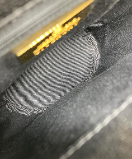 GIVENCHY（ジバンシィ）GIVENCHY (ジバンシィ) レザーショルダーバッグ ブラックの古着・服飾アイテム