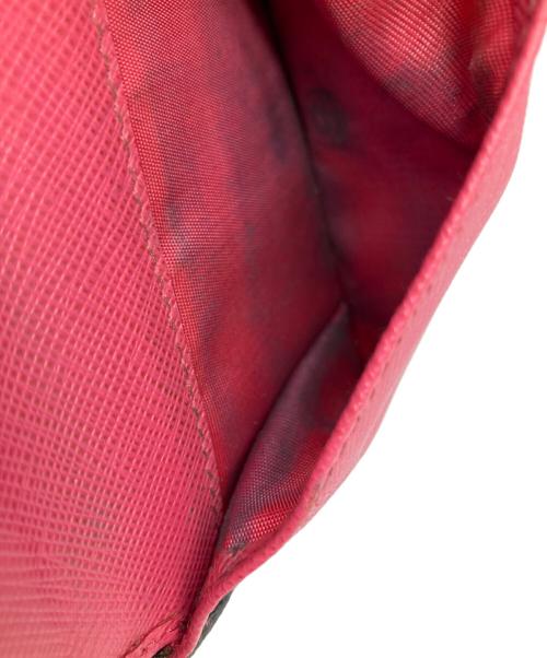 PRADA（プラダ）PRADA (プラダ) SAFFIANO METAL ブラック×ピンクの古着・服飾アイテム