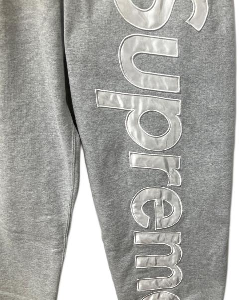 SUPREME（シュプリーム）Supreme (シュプリーム) スウェットパンツ グレー サイズ:	23AW satin applique sweatpantの古着・服飾アイテム