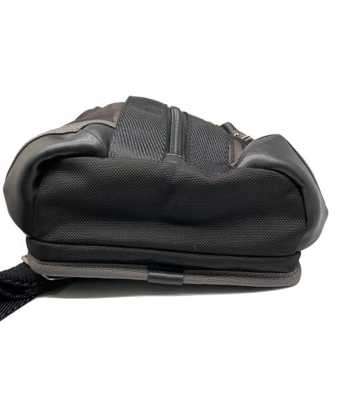 TUMI（トゥミ）TUMI (トゥミ) モントレー サラトガ スリング ブラックの古着・服飾アイテム