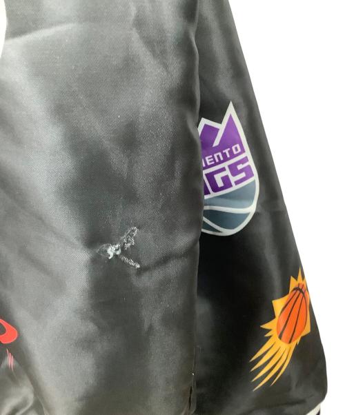 NBA（エヌビーエー）NBA (エヌビーエー) スタジャン NBAロゴ ブラック サイズ:Lの古着・服飾アイテム