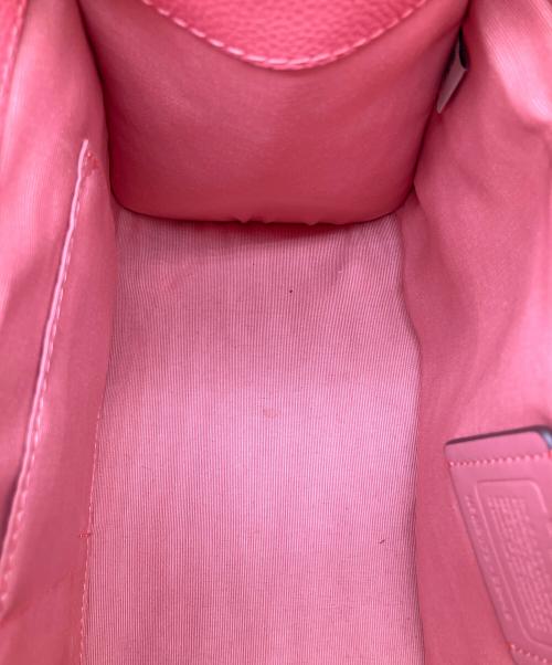 COACH（コーチ）COACH (コーチ) デンプシー キャリーオール・シグネチャー ジャカード・ストライプ アンド コーチ パッチ ピンクの古着・服飾アイテム