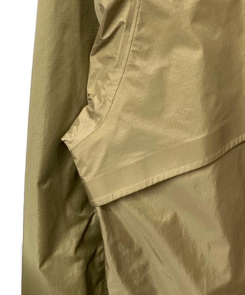 NANGA（ナンガ）NANGA (ナンガ) オーロラ3レイヤーシェルフーテッドコート カーキ サイズ:XLの古着・服飾アイテム