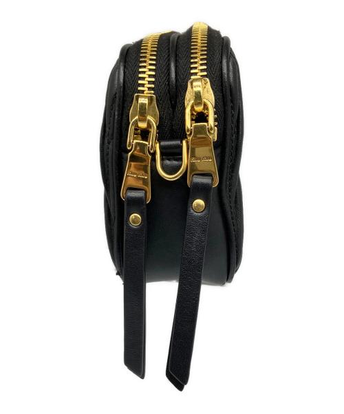 MIU MIU（ミュウミュウ）MIU MIU (ミュウミュウ) チェーンショルダーバッグ マテラッセ ブラックの古着・服飾アイテム