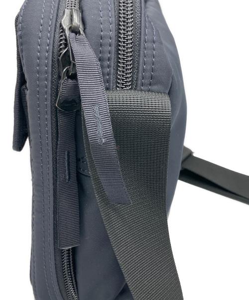 PORTER（ポーター）PORTER (ポーター) フラッシュ　ショルダーバッグ ネイビーの古着・服飾アイテム