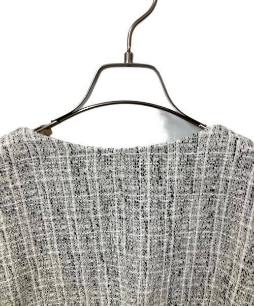 UNTITLED（アンタイトル）UNTITLED (アンタイトル) ノーカラージャケット グレー グレー サイズ:44の古着・服飾アイテム