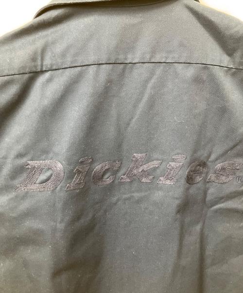 Dickies（ディッキーズ）Dickies (ディッキーズ) 77circa (ナナナナサーカ) ロゴ入り半袖シャツ　ネイビー ネイビー サイズ:Mの古着・服飾アイテム