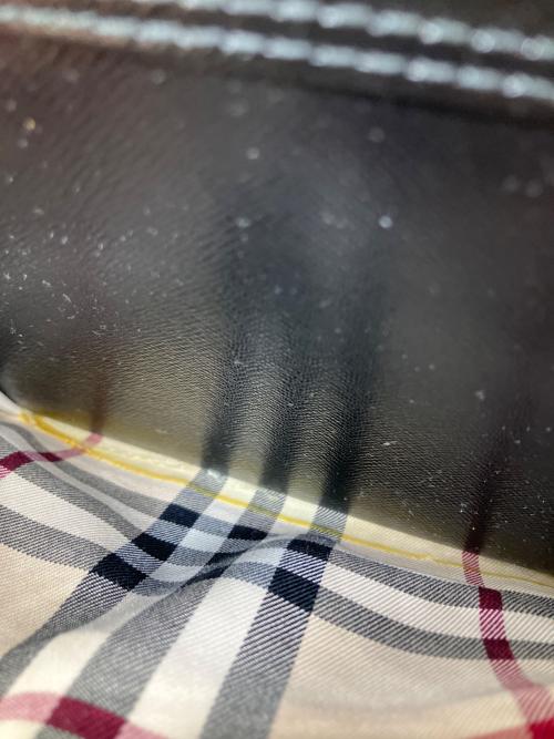 BURBERRY（バーバリー）BURBERRY (バーバリー) ロゴレザーバッグ ブラック ブラックの古着・服飾アイテム