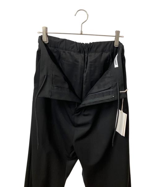 ATTACHMENT（アタッチメント）ATTACHMENT (アタッチメント) ウールギャバジンサルエルパンツ ブラック サイズ:3 未使用品の古着・服飾アイテム