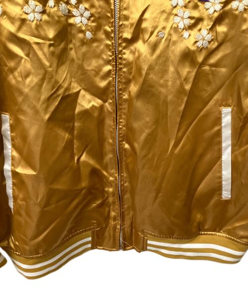 一心如鏡（イッシンニョキョウ）一心如鏡 (イッシンニョキョウ) スカジャン  ゴールド×ホワイト ゴールド×ホワイト サイズ:3Lの古着・服飾アイテム