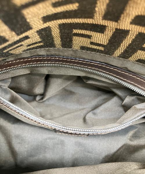 FENDI（フェンディ）FENDI (フェンディ) ズッカ マンバケット ブラウンの古着・服飾アイテム