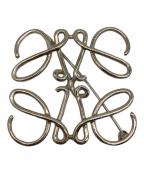 LOEWEロエベ）の古着「アナグラムブローチ」