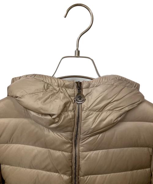 MONCLER（モンクレール）MONCLER (モンクレール) ダウンジャケット ベージュの古着・服飾アイテム