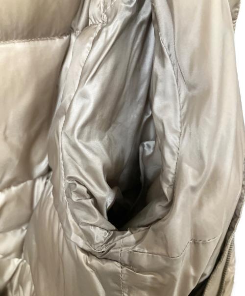 MONCLER（モンクレール）MONCLER (モンクレール) ダウンジャケット ベージュの古着・服飾アイテム