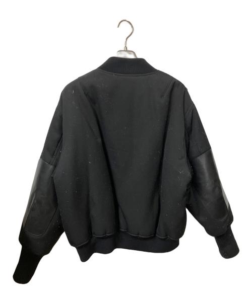JIL SANDER（ジルサンダー）JIL SANDER (ジルサンダー) レザーエルボーパッチ 中綿ボンバージャケット ブラック サイズ:46の古着・服飾アイテム