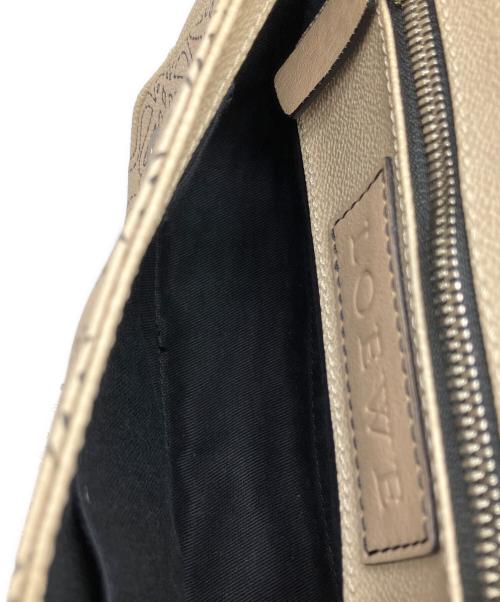 LOEWE（ロエベ）LOEWE (ロエベ) ワンショルダーバッグ ベージュの古着・服飾アイテム