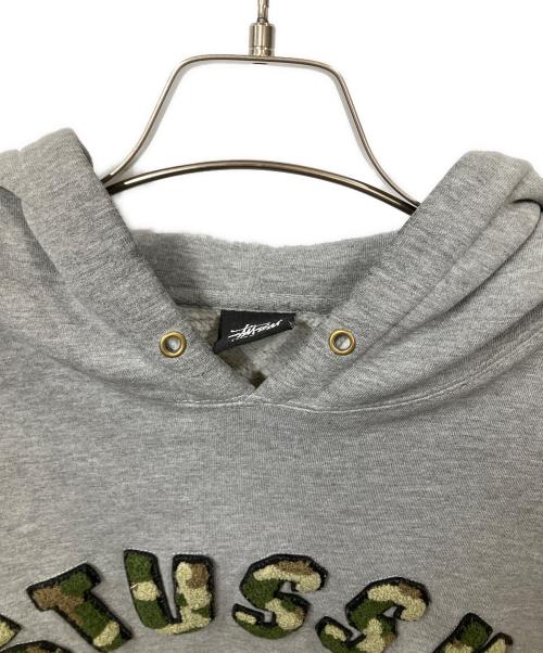 stussy（ステューシー）stussy (ステューシー) プルオーバーパーカー グレー サイズ:Mの古着・服飾アイテム