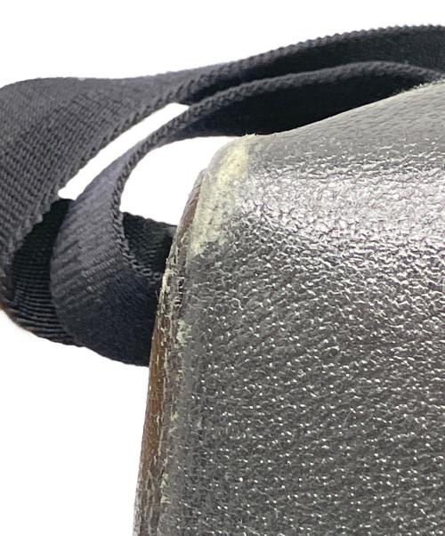 GUCCI（グッチ）GUCCI (グッチ) GGキャンバスショルダーバッグ　ブラック ブラックの古着・服飾アイテム