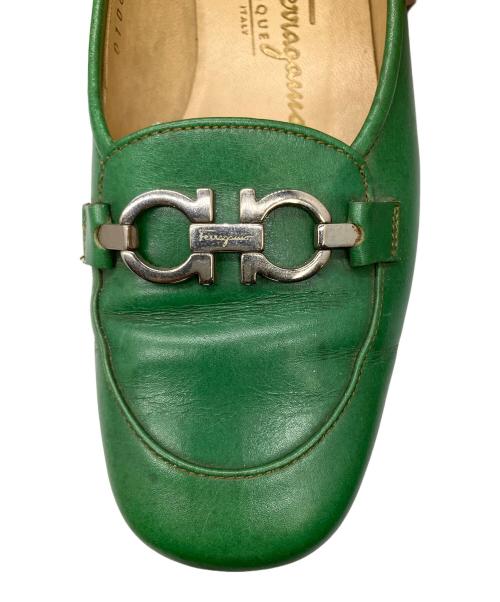 Salvatore Ferragamo（サルヴァトーレ フェラガモ）Salvatore Ferragamo (サルヴァトーレ フェラガモ) ビットローファー ガンチーニ グリーン グリーン サイズ:5Ｄの古着・服飾アイテム