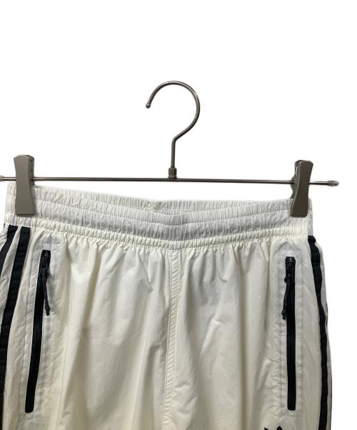 adidas（アディダス）adidas (アディダス) トラックパンツ　ホワイト ホワイト サイズ:XSの古着・服飾アイテム