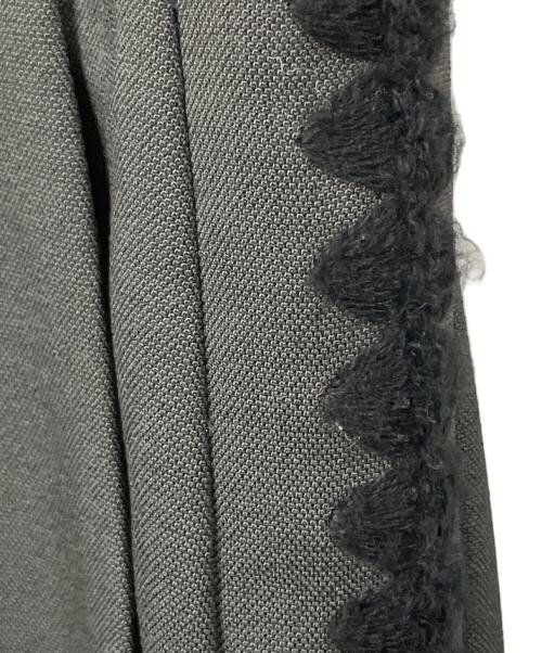 BEAUTY&YOUTH（ビューティーアンドユース）BEAUTY&YOUTH (ビューティーアンドユース) サイドエンブロイダリーパンツ グレー サイズ:Mの古着・服飾アイテム