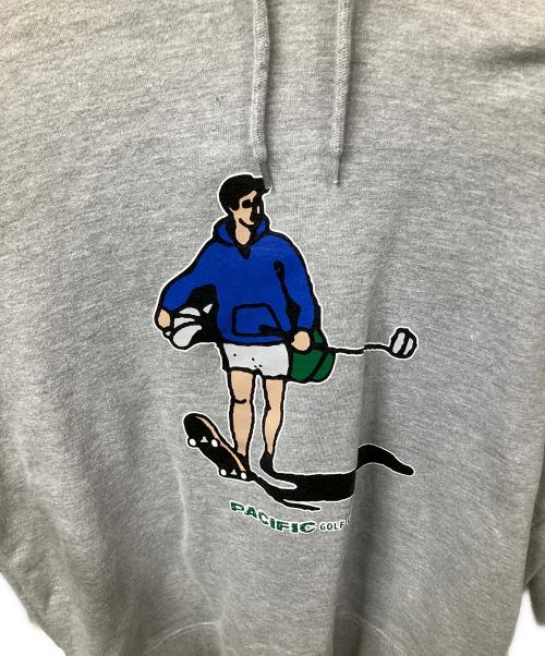 Pacific GOLF CLUB（パシフィックゴルフクラブ）Pacific GOLF CLUB (パシフィックゴルフクラブ) SKATER SWEAT HOODIE グレー サイズ:Lの古着・服飾アイテム