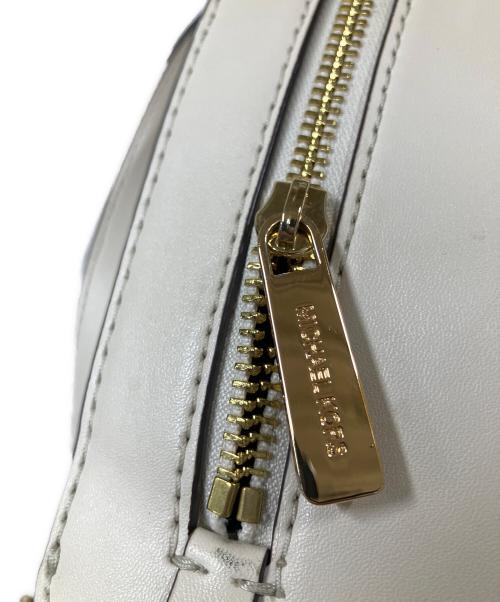 MICHAEL KORS（マイケル・コース）MICHAEL KORS (マイケル・コース) JAYCEE ジップポケット バックパック ミディアム アイボリーの古着・服飾アイテム