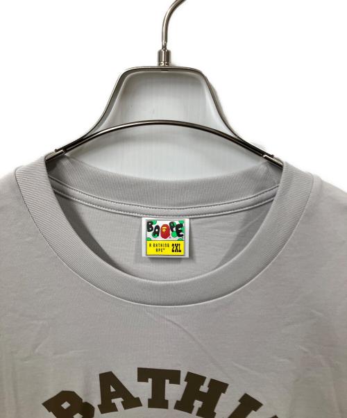 A BATHING APE（アベイシングエイプ）A BATHING APE (ア ベイシング エイプ) CAMO COLLEGE TEE グレー サイズ:2XLの古着・服飾アイテム