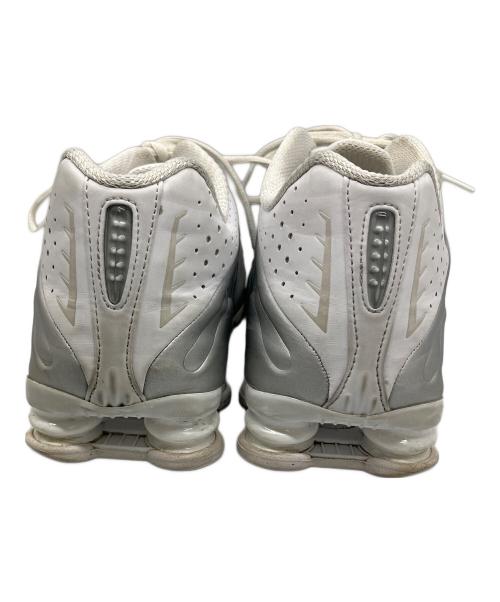 NIKE（ナイキ）NIKE (ナイキ) SHOX R4 WHITE/METALLIC SILVER-WHITE ホワイト サイズ:28.5の古着・服飾アイテム