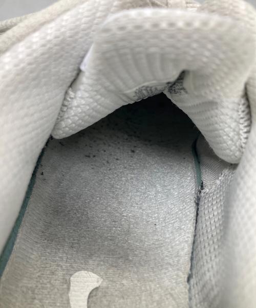 NIKE（ナイキ）NIKE (ナイキ) SHOX R4 WHITE/METALLIC SILVER-WHITE ホワイト サイズ:28.5の古着・服飾アイテム