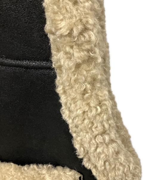 JEANASIS（ジーナシス）JEANASIS (ジーナシス) リバーシブルムートンベスト ブラック サイズ:freeの古着・服飾アイテム