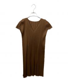 PLEATS PLEASE（プリーツプリーズ）の古着「ノースリーブ・キャミソールワンピース」｜ブラウン