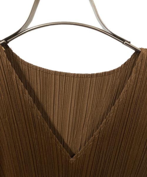 PLEATS PLEASE（プリーツプリーズ）PLEATS PLEASE (プリーツプリーズ) ノースリーブ・キャミソールワンピース ブラウン サイズ:Freeの古着・服飾アイテム
