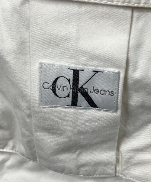 Calvin Klein（カルバンクライン）Calvin Klein (カルバンクライン) ジャケット ホワイト サイズ:Mの古着・服飾アイテム