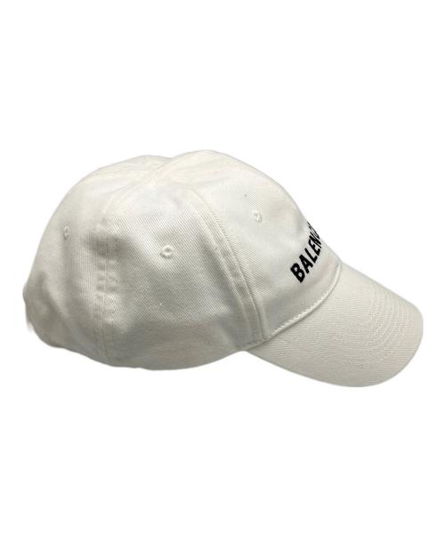 BALENCIAGA（バレンシアガ）BALENCIAGA (バレンシアガ) ベースボールキャップ ホワイト ホワイトの古着・服飾アイテム
