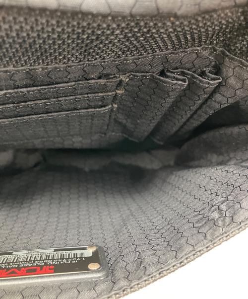 TUMI（トゥミ）TUMI (トゥミ) ショルダーバッグ ブラック ブラックの古着・服飾アイテム