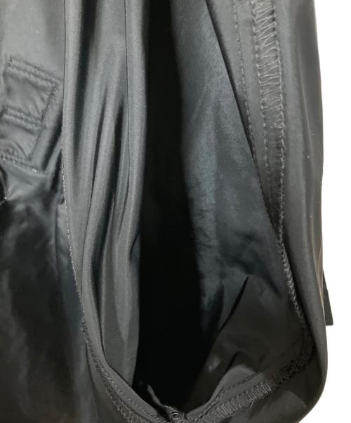 VERSACE JEANS COUTURE（ヴェルサーチ ジーンズクチュール）VERSACE JEANS COUTURE (ヴェルサーチ ジーンズクチュール) ナイロンジップフーディ ブラック サイズ:Mの古着・服飾アイテム