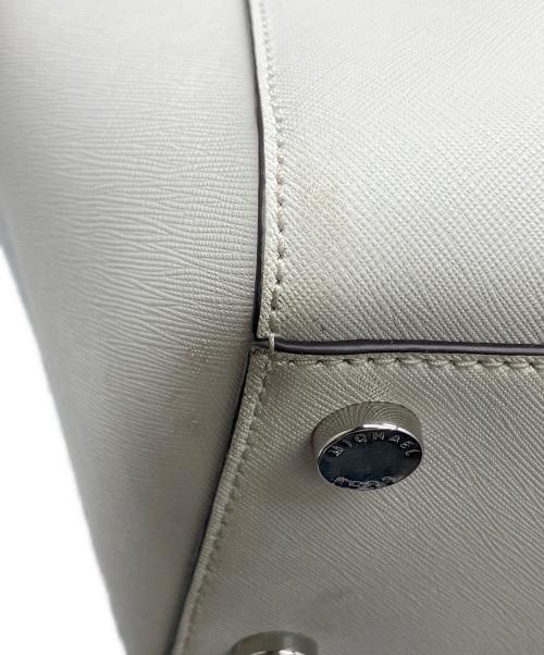 MICHAEL KORS（マイケル・コース）MICHAEL KORS (マイケル・コース) バッグ ホワイトの古着・服飾アイテム