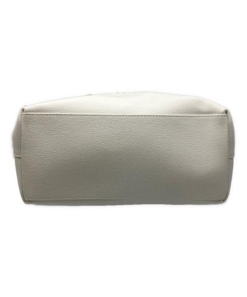 FURLA（フルラ）FURLA (フルラ) トートバッグ ホワイトの古着・服飾アイテム