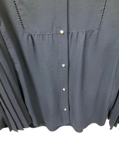 SHIPS（シップス）SHIPS (シップス) ストレッチ ジョーゼット プリーツ ブラウス ネイビー サイズ:Mの古着・服飾アイテム