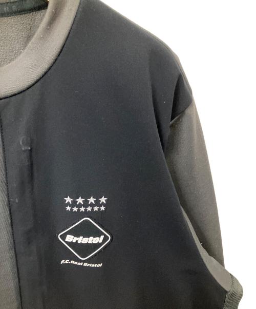 F.C.R.B.（エフシーレアルブリストル）F.C.R.B. (エフシーレアルブリストル) F.C.R.B. PDK CREWNECK TOP グレー サイズ:Mの古着・服飾アイテム