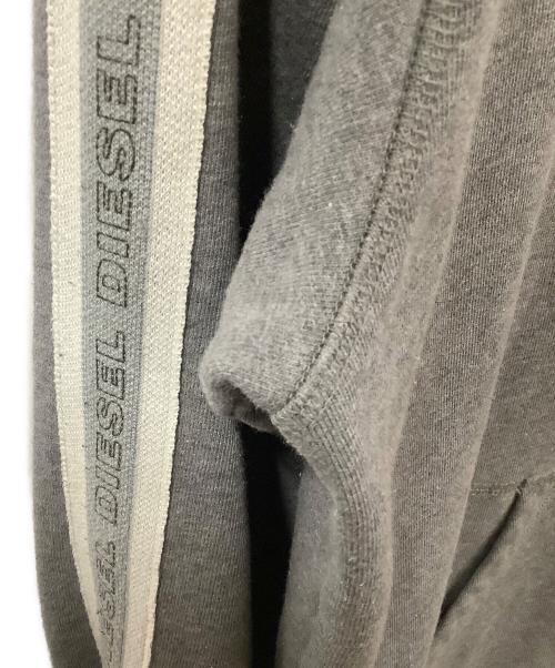 DIESEL（ディーゼル）DIESEL (ディーゼル) サイドラインジップパーカー　グレー グレー サイズ:Ｌの古着・服飾アイテム