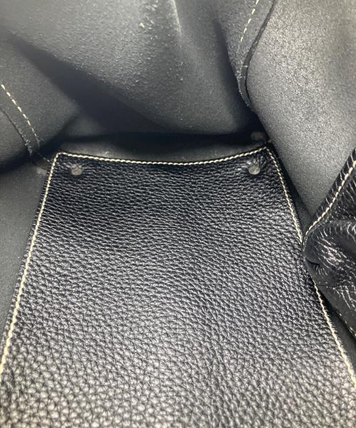 TOD'S（トッズ）TOD'S (トッズ) レザートートバッグ ブラック ブラックの古着・服飾アイテム