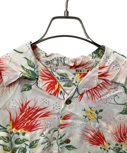 Sun Surf（サンサーフ）Sun Surf (サンサーフ) 長袖シャツ ホワイト×レッド サイズ:Sの古着・服飾アイテム