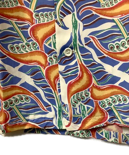 Sun Surf（サンサーフ）Sun Surf (サンサーフ) アロハシャツ HANGING HELICONIA ２００６年モデル ホワイト×ネイビー サイズ:Sの古着・服飾アイテム