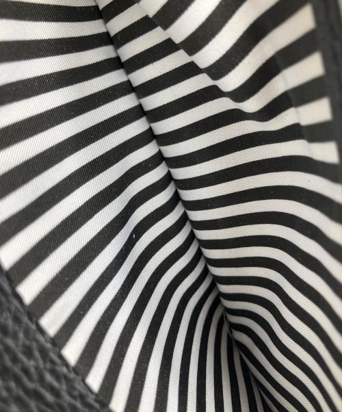 Kate Spade（ケイトスペード）Kate Spade (ケイトスペード) ラウンドファスナー財布 ブラック ブラックの古着・服飾アイテム