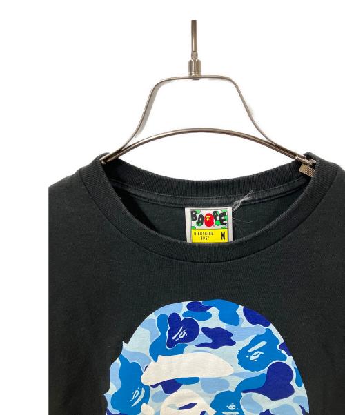 A BATHING APE（アベイシングエイプ）A BATHING APE (アベイシングエイプ) 半袖カットソー ブラック×ブルー サイズ:Mの古着・服飾アイテム