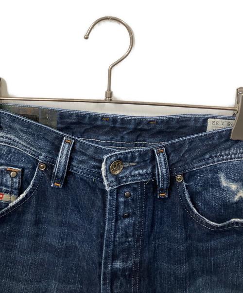 DIESEL（ディーゼル）DIESEL (ディーゼル) リペアデザインデニムパンツ インディゴ インディゴ サイズ:W28の古着・服飾アイテム