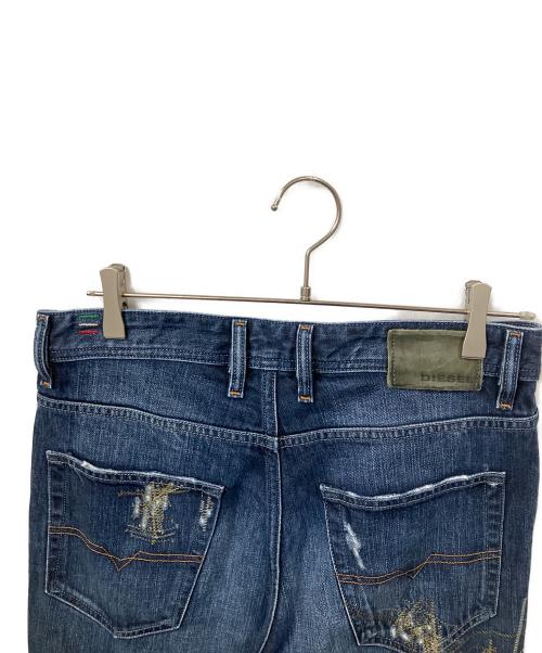 DIESEL（ディーゼル）DIESEL (ディーゼル) リペアデザインデニムパンツ インディゴ インディゴ サイズ:W28の古着・服飾アイテム